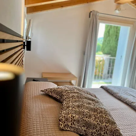 Villavecchia Bed & Breakfast Castegnero