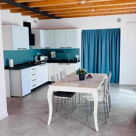 Villavecchia 3* Castegnero