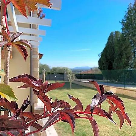 Villavecchia 3* Castegnero