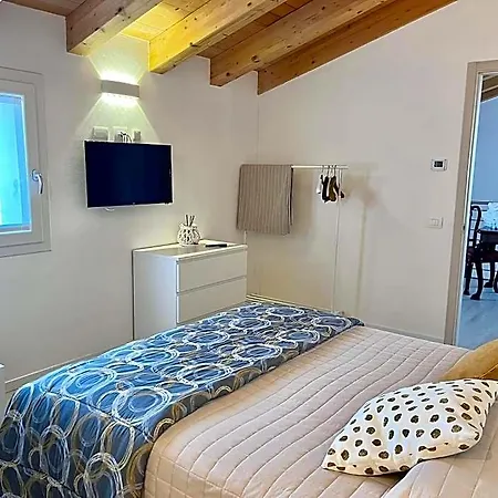Villavecchia Bed & Breakfast Castegnero