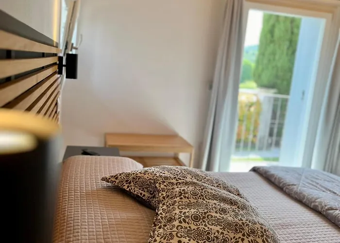 Villavecchia Bed & Breakfast Castegnero